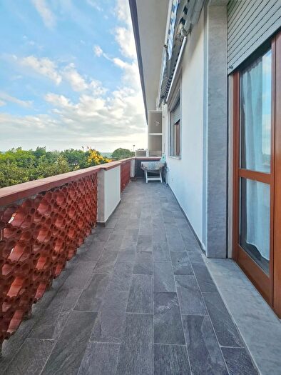 Appartamento bilocale in vendita in Via P Ratti, Ameglia