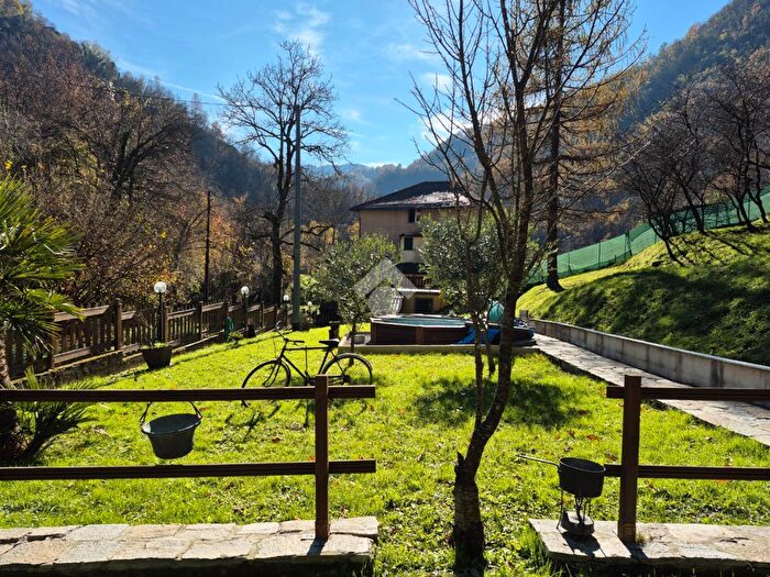 Casa trilocale in vendita in Localita Morasco, Montoggio