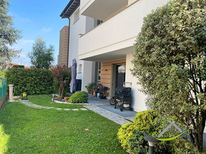 Appartamento trilocale in affitto in Via Arino, Dolo