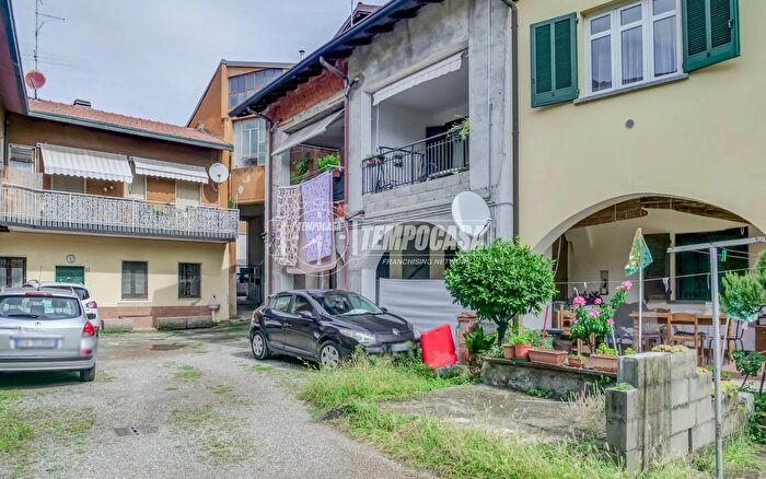 Appartamento trilocale in vendita in Via Giacomo Matteotti, Cassano Magnago