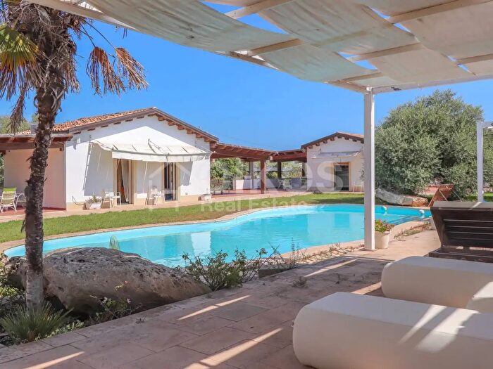 Casa quadrilocale in vendita in Cda Cozzo Zarbi, Noto