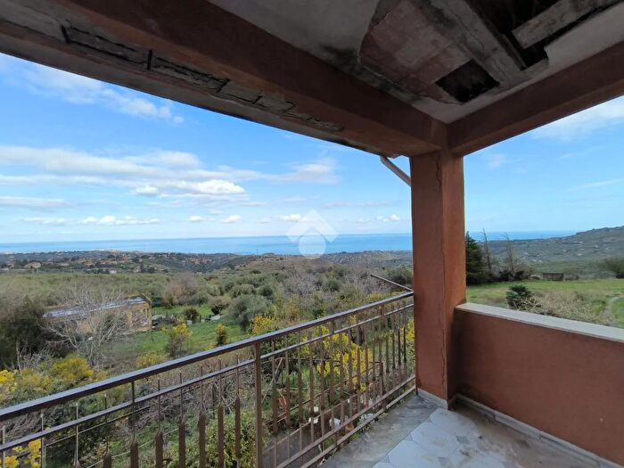 Casa con 8 locali in vendita in Contrada Speciale, Trabia