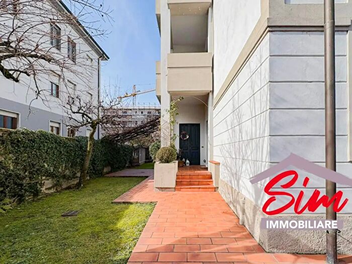 Appartamento trilocale in affitto in Via Crespi, Novara