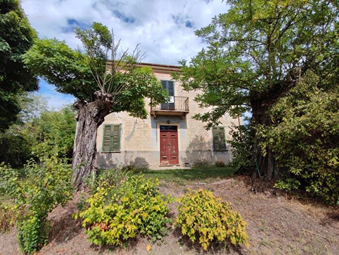 Casa con 5 locali in vendita in Strevi