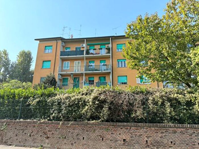 Appartamento trilocale in vendita in Via Famiglia Cignoli, Casteggio