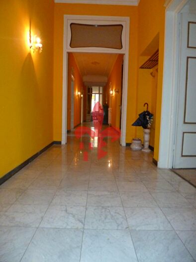 Appartamento con 11 locali in vendita in Piazzale Donatello, Firenze