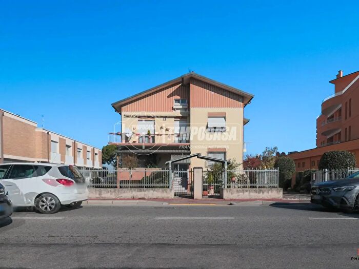 Appartamento con 5 locali in vendita in Via Flaminia, Rimini