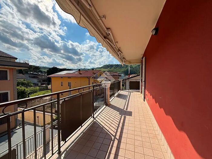 Appartamento trilocale in vendita in Via Ss, Basciano