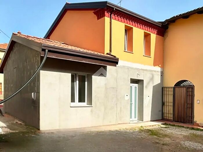 Appartamento trilocale in vendita in Via Carreggiata, Molinella