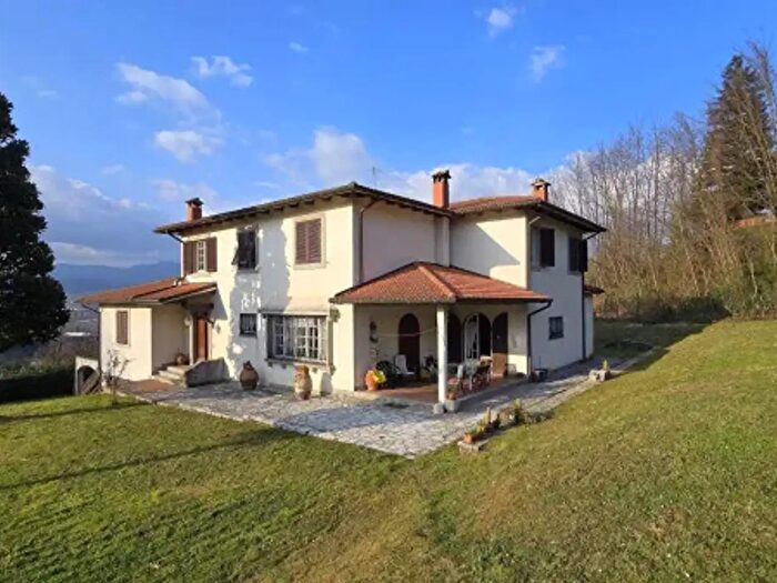 Casa con 6 locali in vendita in Via SantAntonio, Castelnuovo Di Garfagnana