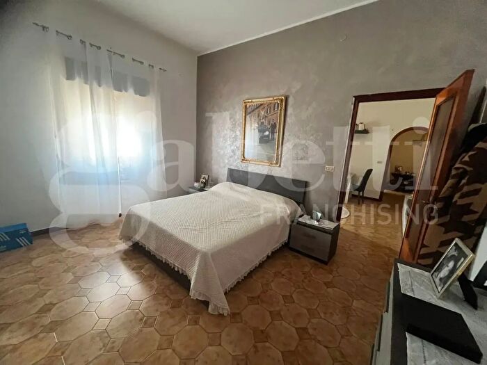 Appartamento trilocale in affitto in Via Cala Snc, Palermo