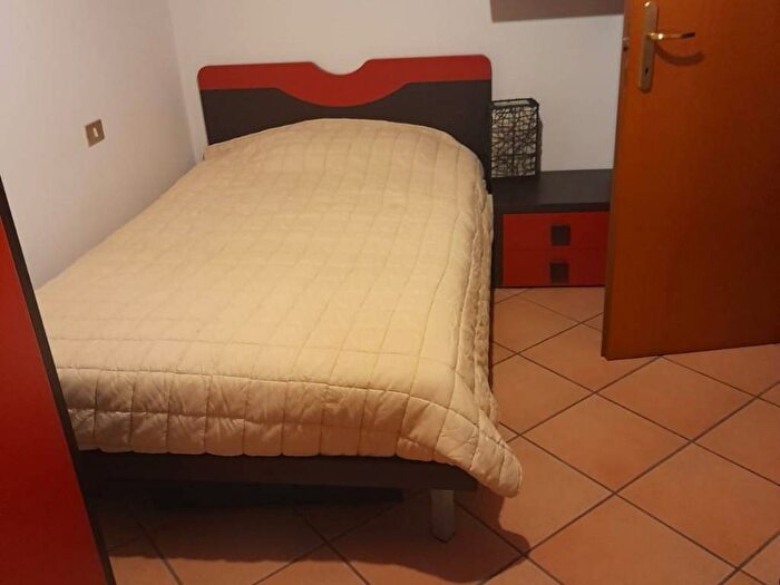 Appartamento trilocale in affitto in Via Dante Alighieri, Cento Paese, Cento