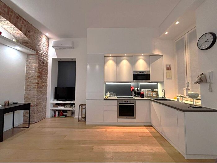 Appartamento bilocale in affitto in Via Piero della Francesca, Sempione, Milano