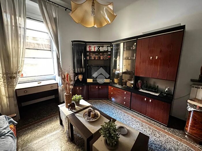 Appartamento con 7 locali in vendita in Via Giovanni Battista Monti, Genova