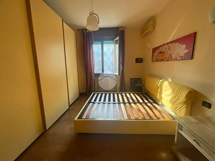Appartamento trilocale in affitto in Via Giovanni Pezzotti, Milano