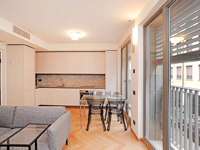 Appartamento bilocale in affitto in Via Varese, Moscova, Milano