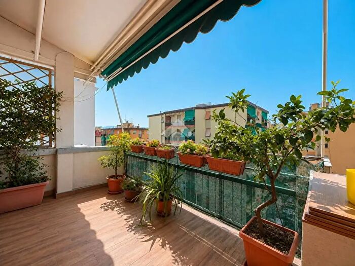 Appartamento con 5 locali in vendita in Via Emanuele Gianturco, La Spezia