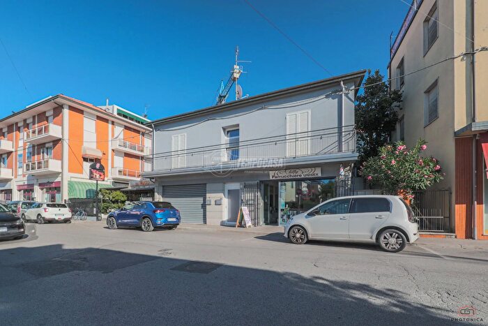Appartamento quadrilocale in vendita in Viale Ruffini, Riccione