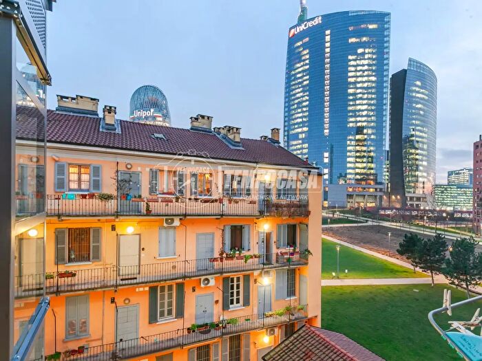 Appartamento trilocale in vendita in Via Gaetano De Castillia, Milano