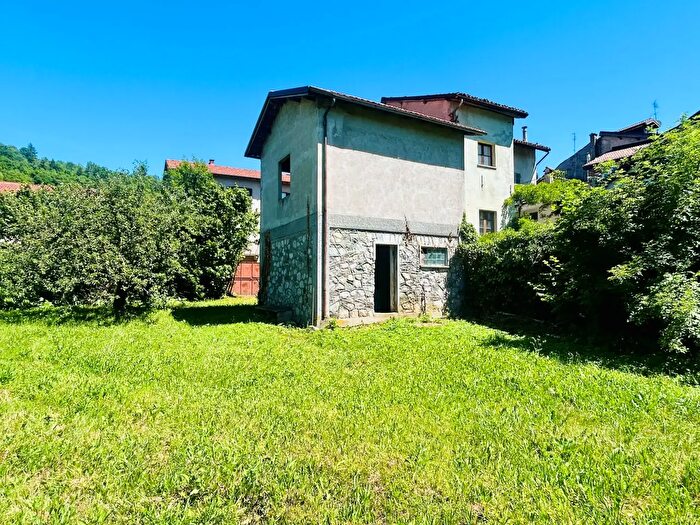 Casa bilocale in vendita in Via Regina Margherita B, Garessio
