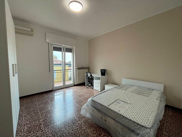 Appartamento quadrilocale in affitto in Via Aquileia, Borgo Roma, Verona