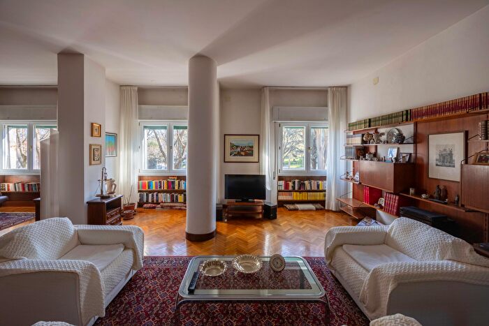 Appartamento con 7 locali in vendita in Viale del Risorgimento, Bologna