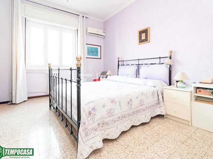 Appartamento trilocale in vendita in Via Palmanova, Milano