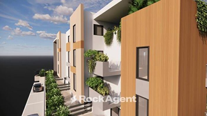 Appartamento quadrilocale in vendita in Via Cicerone, Santa Marinella