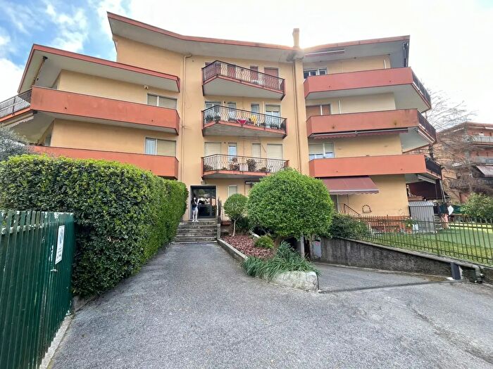 Appartamento trilocale in vendita in Via Privata del Ferrain, Rapallo