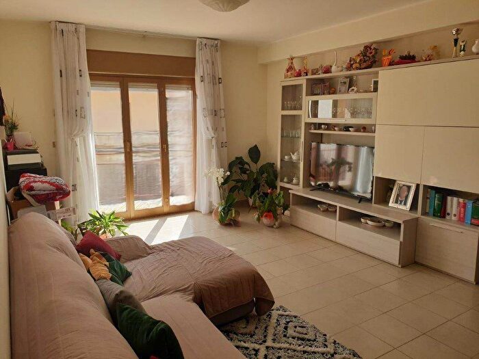 Appartamento quadrilocale in affitto in Viale Maria Immacolata, Centro, Mascali