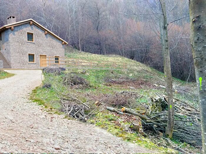 Casa bilocale in vendita in Valli Del Pasubio