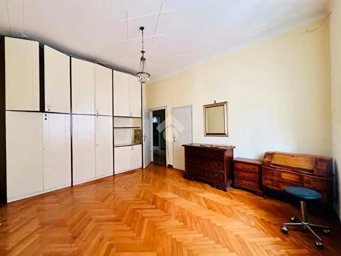 Appartamento con 5 locali in vendita in Via Fabio Filzi, Mantova