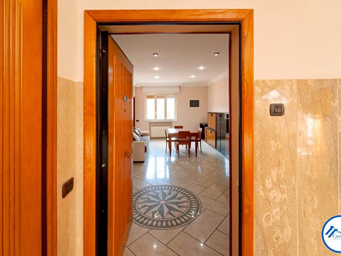 Appartamento trilocale in affitto in Via Giovanni Giolitti, Centro, Casoria