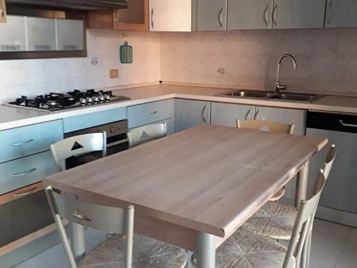 Appartamento con 5 locali in affitto in Via Dante, Soave