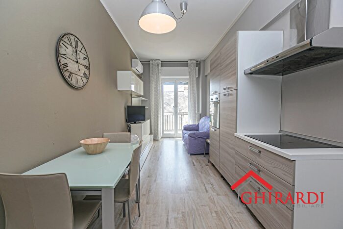 Appartamento quadrilocale in affitto in Via Alfredo dAndrade, Genova