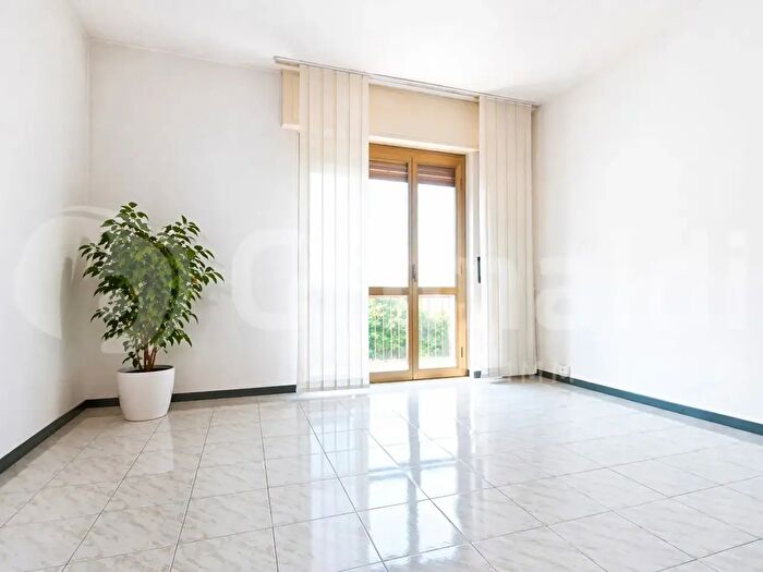 Appartamento quadrilocale in vendita in Via Poliziano, Monza