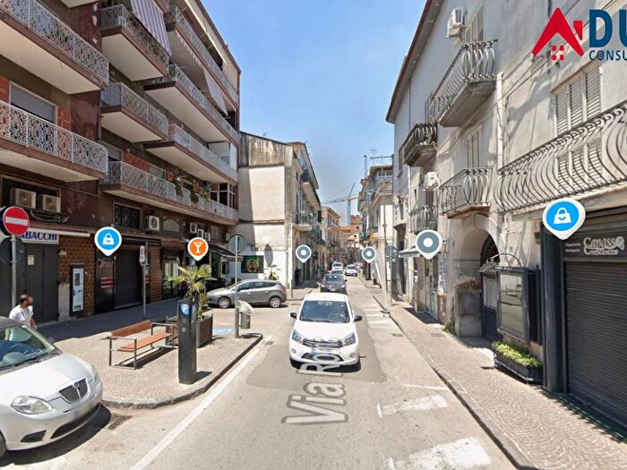 Appartamento con 5 locali in vendita in Via Roma, Frattamaggiore