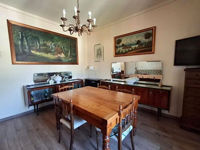 Appartamento con 5 locali in vendita in Empoli