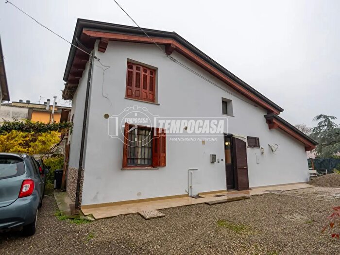 Appartamento quadrilocale in vendita in Via Val dEnza, SantIlario DEnza