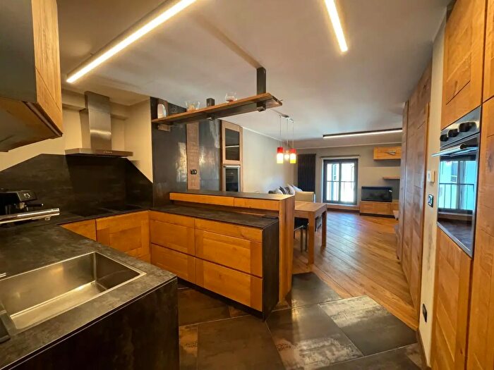 Appartamento bilocale in affitto in Place Vittorio Emanuele II, Pre Saint Didier