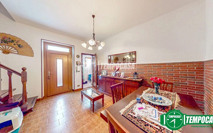 Casa quadrilocale in vendita in Valenza