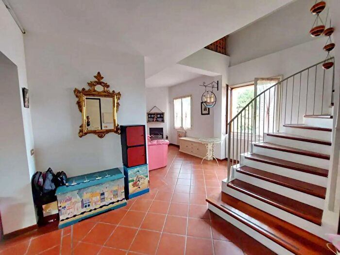 Casa con 6 locali in vendita in Formigine