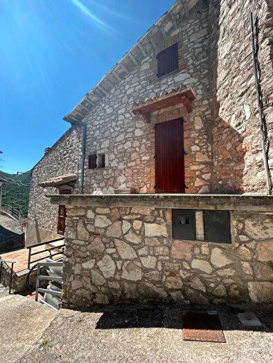 Casa bilocale in vendita in Via della Fonte, Scheggino