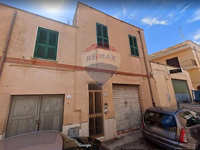 Casa con 10 locali in vendita in Via Montenero, Nettuno