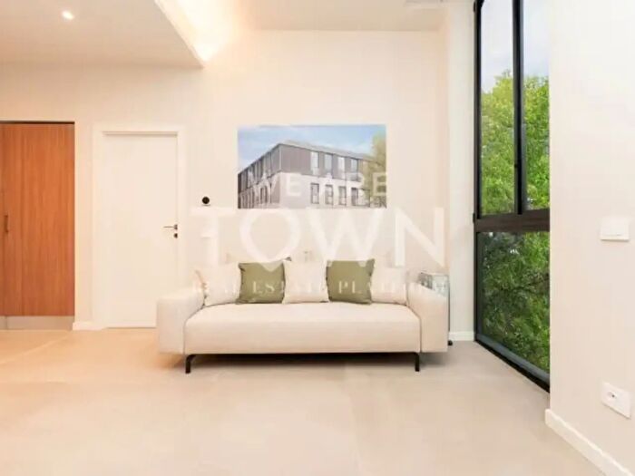 Appartamento trilocale in vendita in Via Fortezza, Milano