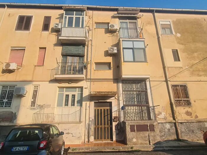 Appartamento quadrilocale in vendita in Via Filippo Eredia, Catania