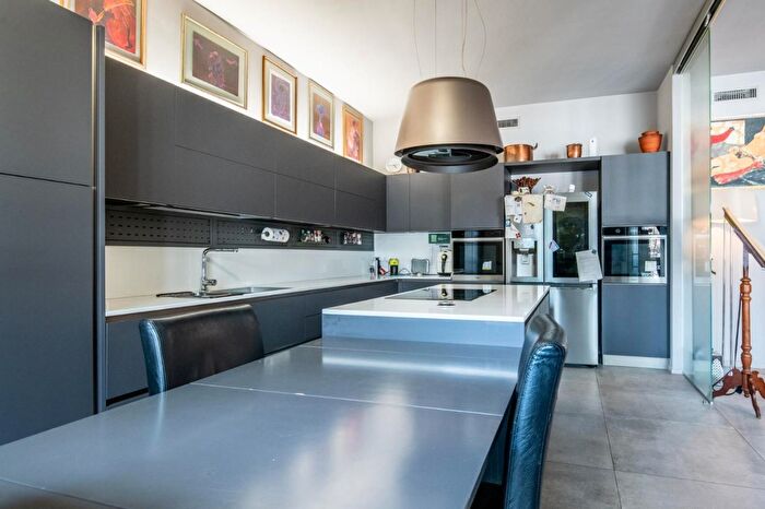 Appartamento con 5 locali in vendita in Pisa