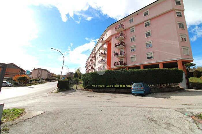 Appartamento quadrilocale in vendita in Via Puglia, Campobasso