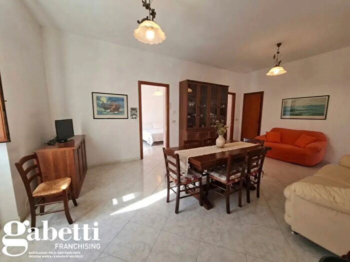 Appartamento con 5 locali in vendita in Vico Umberto I, Gioiosa Marea