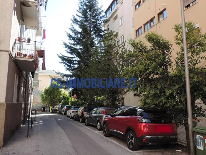 Appartamento quadrilocale in vendita in Via Petrarca, Potenza